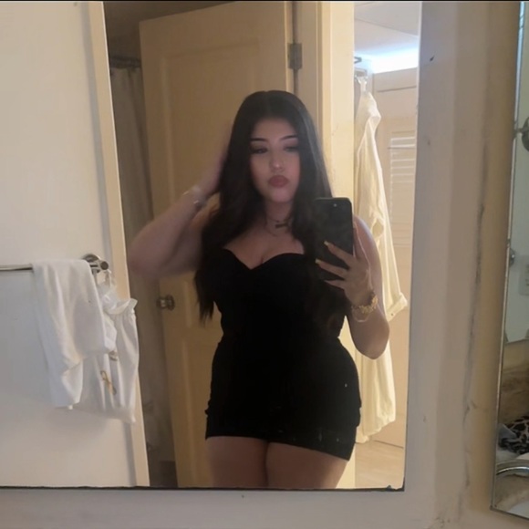 sofia_sells1